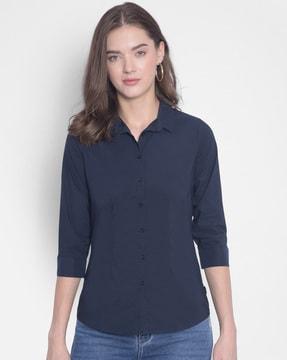 spread collar shirt with cuffed sleeves