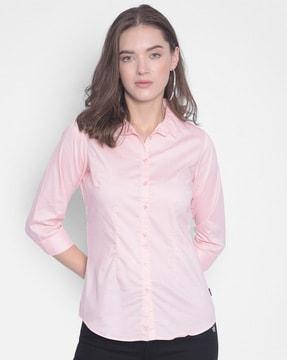 spread collar shirt with cuffed sleeves