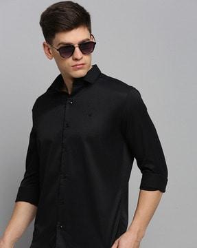 spread-collar shirt with curved hem