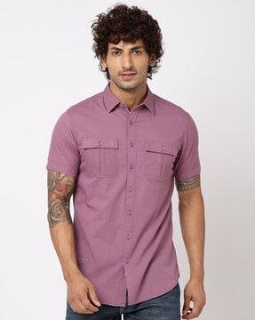 spread-collar shirt with flap-pockets