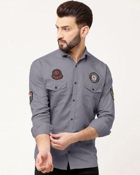 spread collar shirt with flap pockets