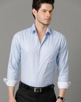 spread-collar shirt with full sleeves