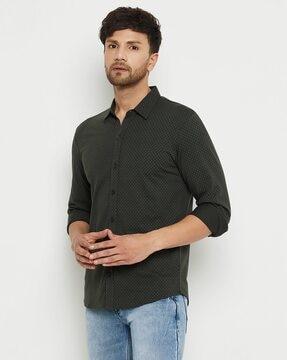 spread collar shirt with full sleeves