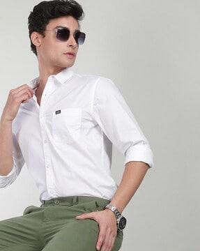 spread collar shirt with logo patch pocket