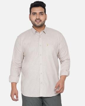 spread collar shirt with patch pocket