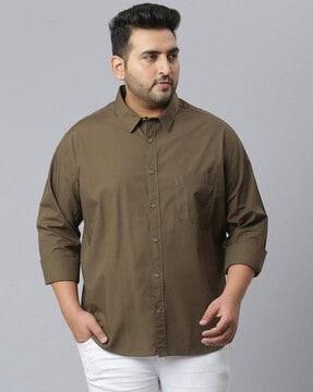 spread-collar shirt with patch pocket