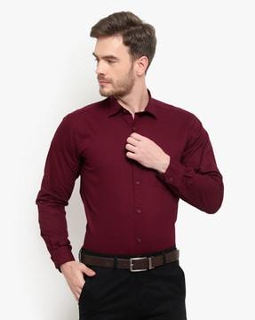 spread collar shirt with patch pocket