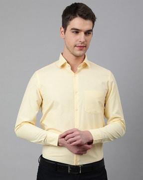 spread-collar shirt with patch-pocket