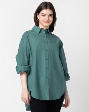 spread collar shirt with patch pocket