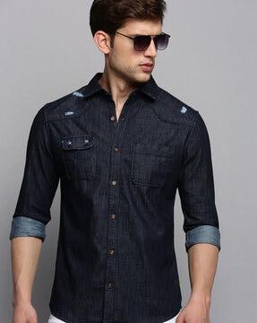 spread-collar shirt with patch pocket