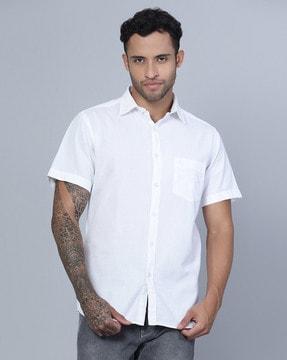 spread collar shirt with patch pocket