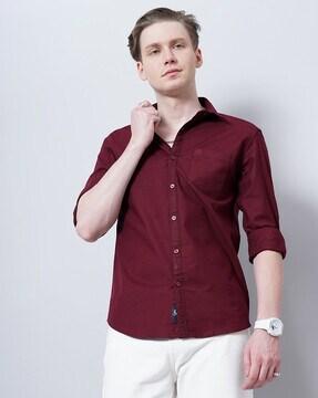 spread-collar shirt with patch pocket