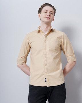 spread-collar shirt with patch pocket