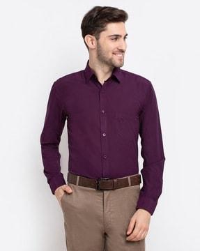 spread-collar shirt with patch pocket