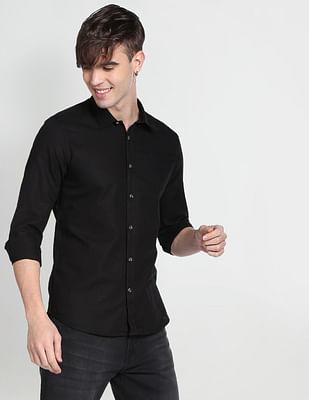 spread collar solid casual shirt