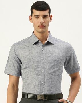 spread collar solid shirt for men