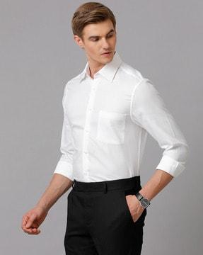 spread collared shirt with patch pocket