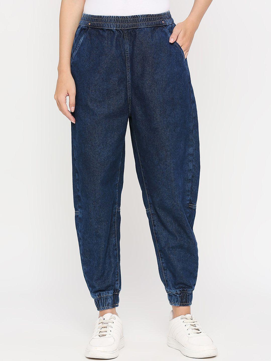 spykar clean look cropped cotton mid-rise joggers