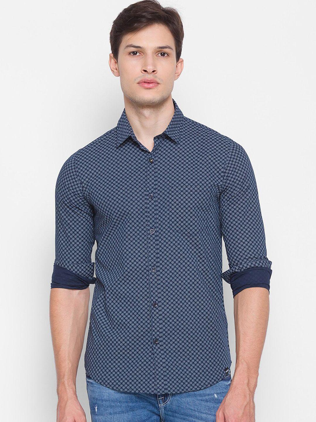 spykar men blue slim fit opaque geometric printed cotton casual shirt