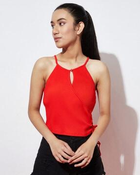 square-neck top with sleeveless