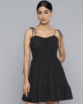 square-neck dress with laces