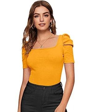 square-neck top with puff-sleeves