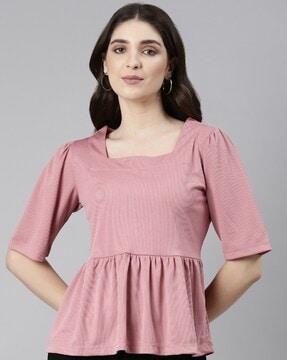 square-neck top with puff sleeves