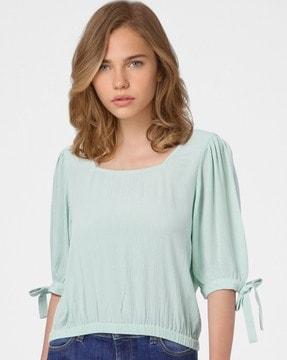 square-neck top with sleeve tie-ups