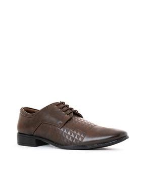 stacked-heel lace-up derbys