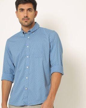 star print shirt with patch pocket