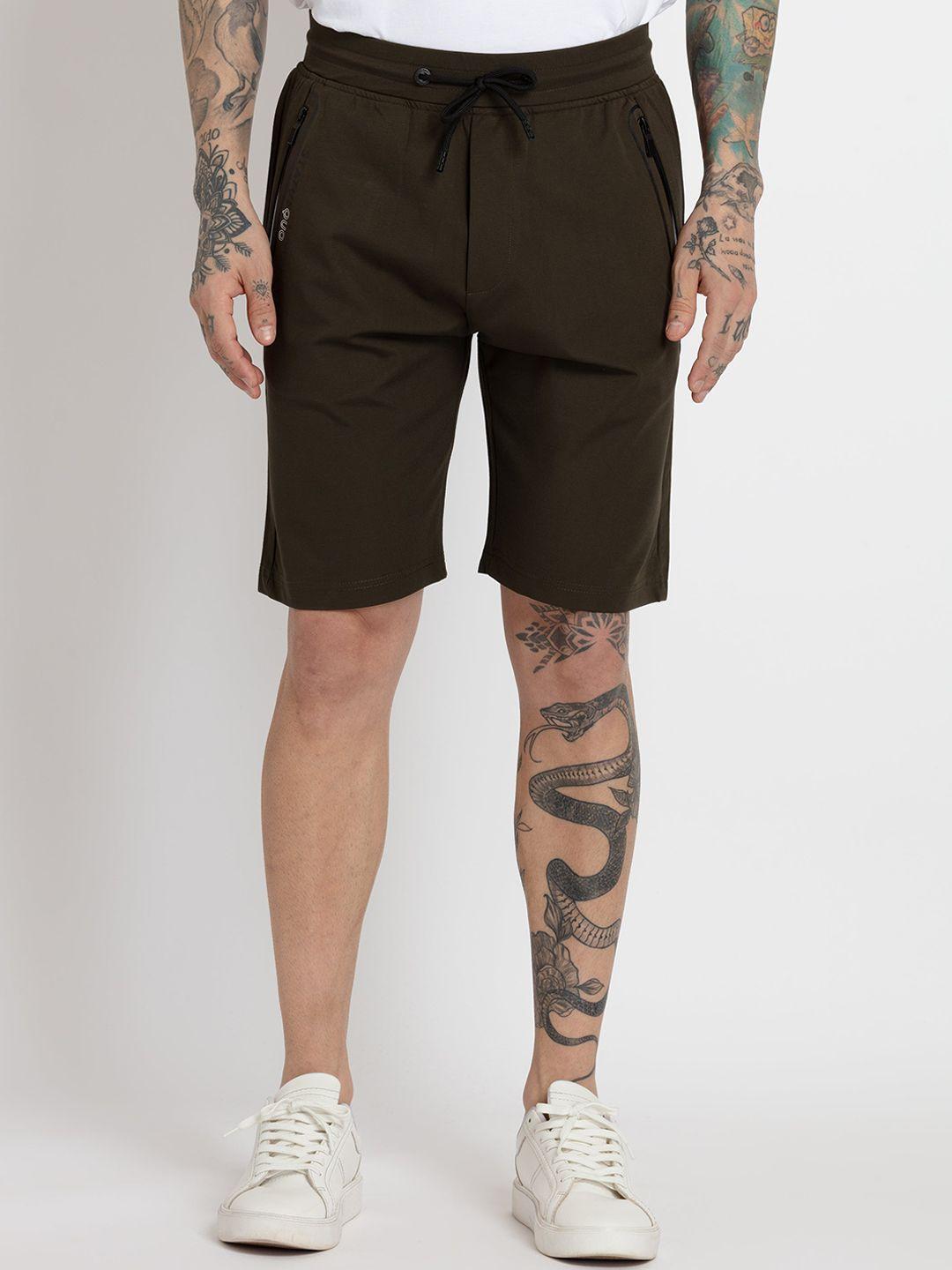 status quo men cotton mid rise regular fit shorts