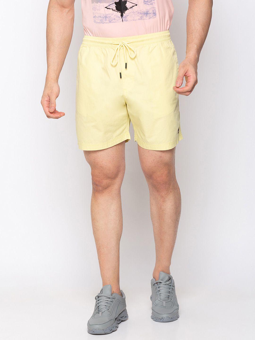 status quo men mid rise regular shorts