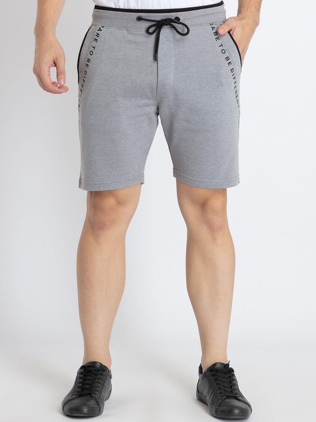 status quo men mid-rise regular shorts