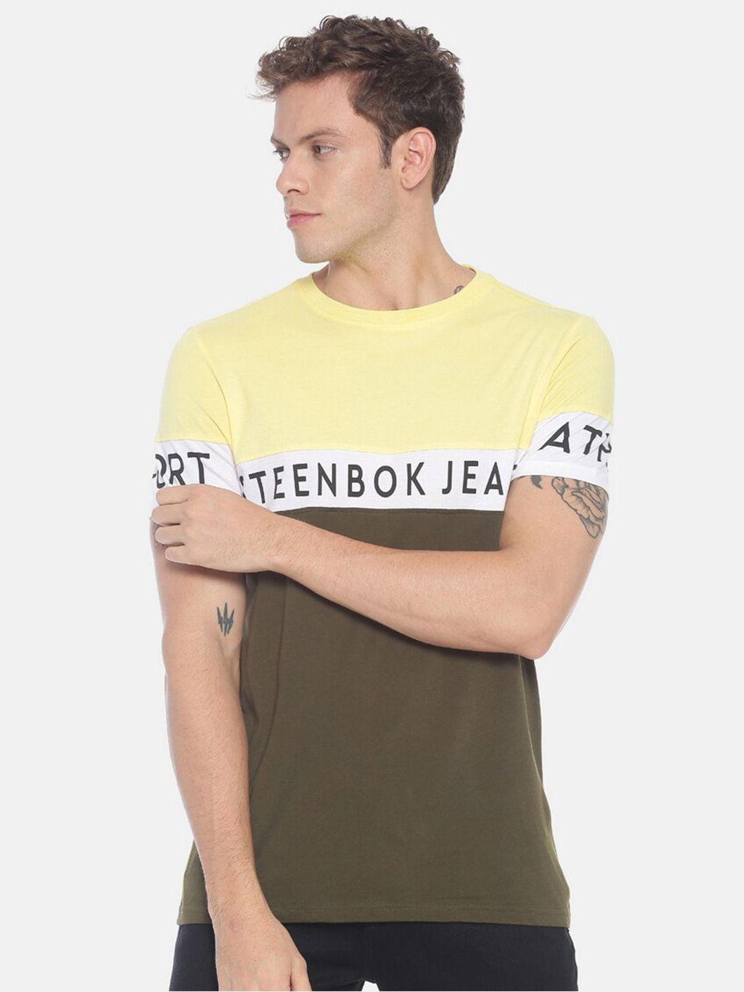steenbok men yellow & olive green typography colourblocked cotton t-shirt