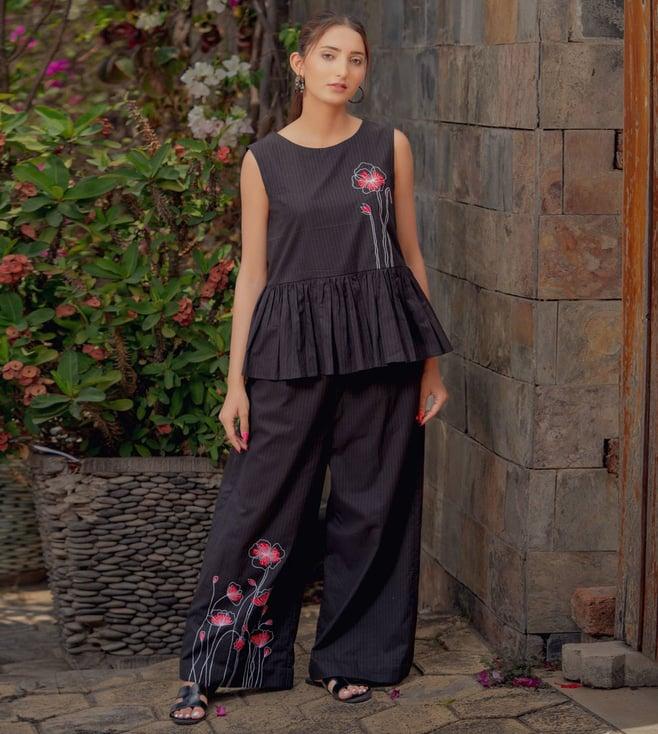 stitched poetry cotton embroidery ebony top with pant