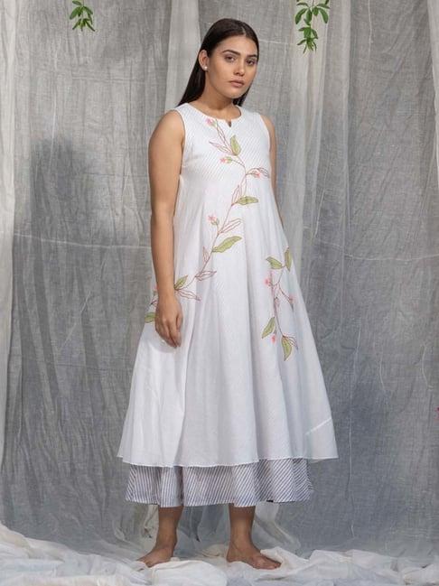 stitched poetry white & blue meraki come to me in spring dress