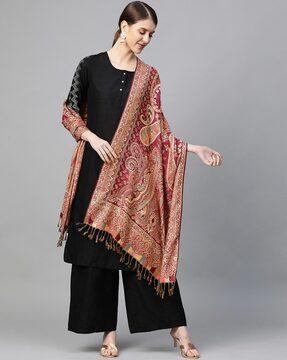 stole with paisley woven motifs