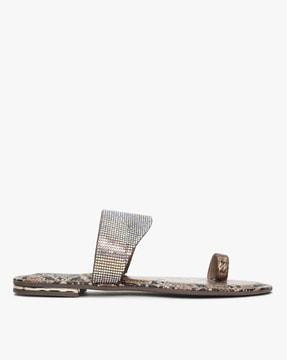 stone-embellished toe-ring flat sandals