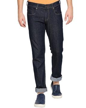straight jeans with 5-pocket styling
