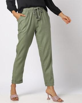 straight fit pants with insert pockets