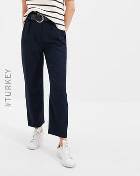 straight fit pants with insert pockets