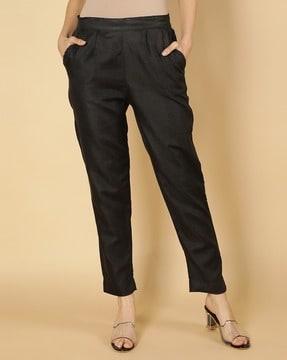 straight fit pants with insert pockets