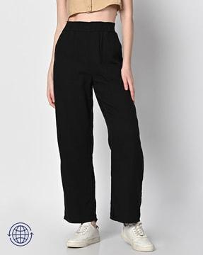 straight fit pants with insert pockets