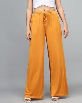 straight fit pants with insert pockets