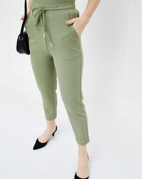 straight fit pants with insert pockets