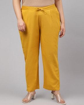 straight fit pants with inserted pocket