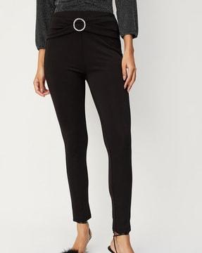 straight fit pants with mid rise waist