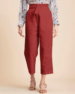 straight fit trousers with insert pockets