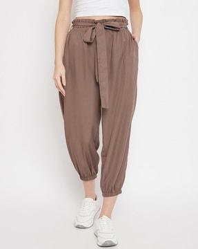 straight fit trousers