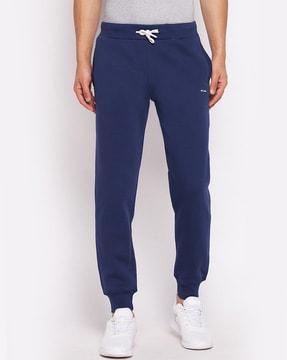 straight joggers with insert pockets